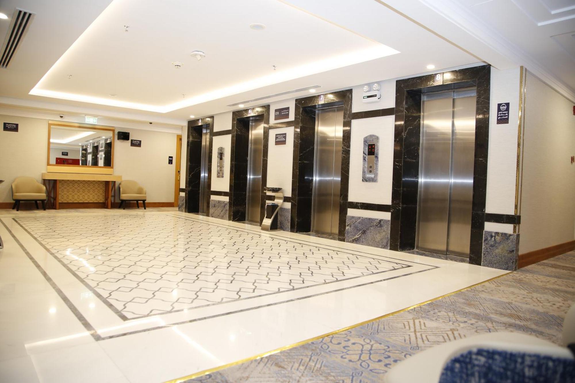 Hotel Maden Alrawda Medína Exteriér fotografie Elevators at the 10th floor