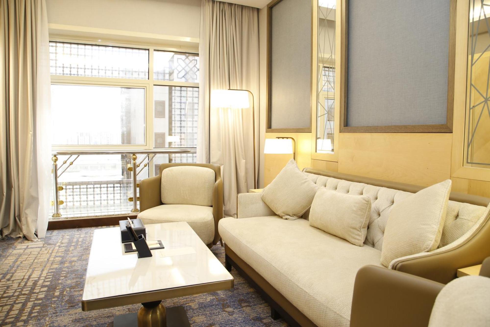 Hotel Maden Alrawda Medína Exteriér fotografie A suite at the hotel